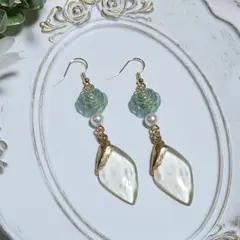 Item thumbnail for item e7573f22-d503-4be9-96b9-dd42073d66ac