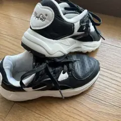 Mad foot. スニーカー　23.0