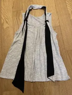 スカーフ付きグレー黒タンクトップ