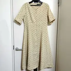 美品・新品未使用　ベージュ　花柄　半袖　ワンピース　アンアナザーアンジェラス　夏
