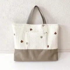 レッスンバッグ ヌビ　くま刺繍　外ポケット付き