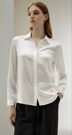Lily Silk 上品な隠しボタンデザインの長袖シルクシャツ　XS
