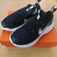 Nike ブラック スニーカー ベルクロ