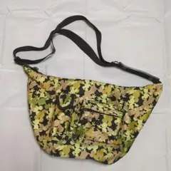 隠れミッキーショルダーBAG