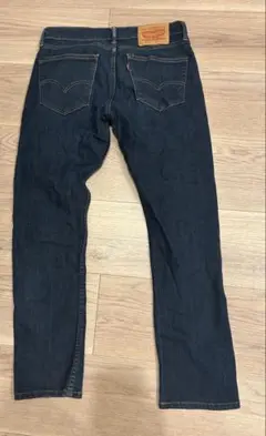 Levi's ダークブルー スリムフィットデニム