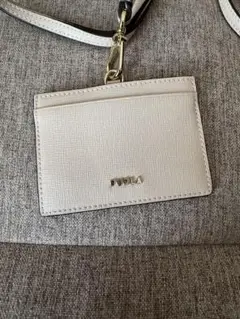 FURLA 定期入れ