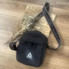 Reebok ショルダーバッグ