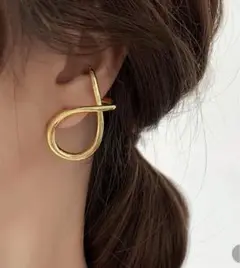 ピアス　片耳用　ゴールド　新品未使用