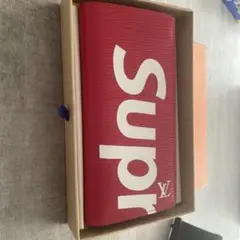 長財布　レッド