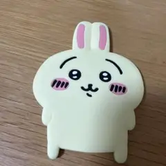 ちいかわ　うさぎ　ミラー