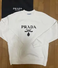 プラダ　PRADA　近年モデル　クロップド　スウェット　ピンク　三角ロゴ プラダ PRADA 近年モデル クロップド スウェット ピンク 三角