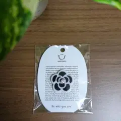 HAPPYFACE★カメリアお花のマグネットブローチ【お値下げしました】