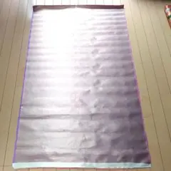 紫色の光沢薄手生地 はぎれ79×125