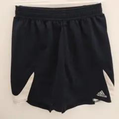 adidas ネイビー ショートパンツ　マラソン　ランニング陸上　150