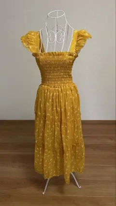 「新品」女性用ワンピース(マスタードイエロー)