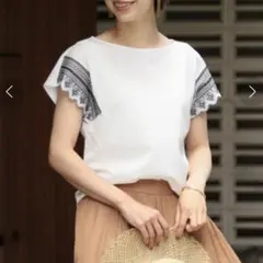 刺繍入りホワイトTシャツ