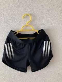 ☆adidas ショートパンツ 130㎝☆