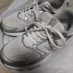 New Balance スニーカー ホワイト/グレー