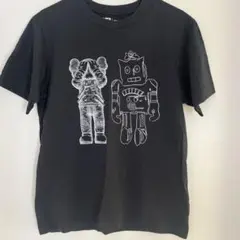 カウズ　UNIQLOコラボＴシャツ　半袖Ｓサイズ