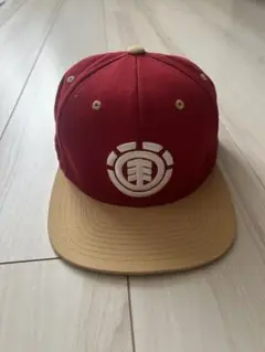 ELEMENT 赤 ベージュ スナップバックキャップ