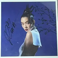 rina swayama サイン