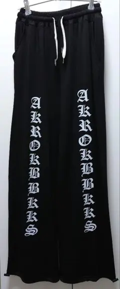 美品　薄手カジュアルパンツ　黒　ヤンキー系　ロック調