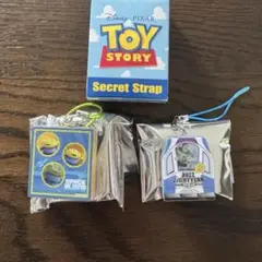 ディズニーストア　トイストーリー　シークレットストラップ