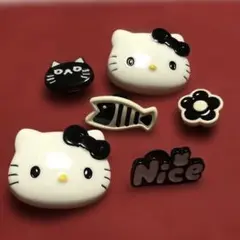 【新品】ハローキティ クロックス　ジビッツ 6点セット　アクセサリー　やや大きめ