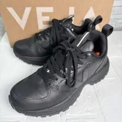 未使用級　VEJA VENTURI スニーカー オールブラック 24.0