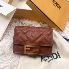 付属品完備✨フェンディ 三つ折り財布 マイクロ エンボス FF 金具 ズッカ 茶