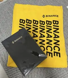 バイナンス トートバッグとノート
