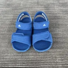 adidasサンダル　13センチ