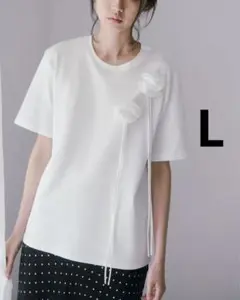 ZARA ザラ　ボリュームフラワーTシャツ　新品、未使用