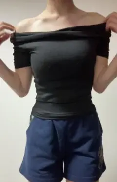 オフショルダー 黒 アンダーシャツ