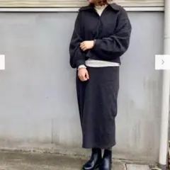 【GU】ジーユー(S) ダークグレー　セットアップ　スカート　レーヨン　美品