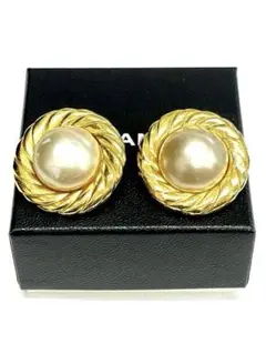 Item thumbnail for item 3592fbef-ed86-4a0a-9191-2d5dfcae62e2