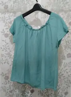 Stola. バックデザインブラウス グリーン