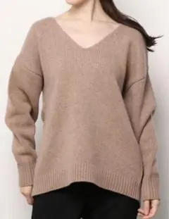 クラネ Vネックニット 新品未使用タグ付き