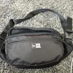 NEW ERA ブラック ボディバッグ