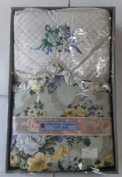 CHRiSTiNe THoMSoN 肌布団　140✕190　 未使用