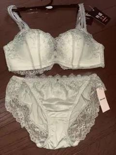 Item thumbnail for item 716ede41-0bd4-43ad-8240-75600eb76f6f