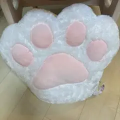 猫　クッション　枕　肉球ハンド