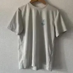 ライトグレー 半袖Tシャツ ロゴ入り