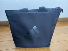 アディダストートバッグ。