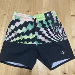 ボルコム　キッズ　ボーイズ　ボードショーツ　水着