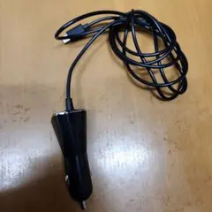 車内　充電器