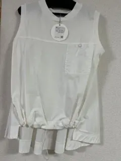 ＬASUD ホワイトノースリーブタンクトップ