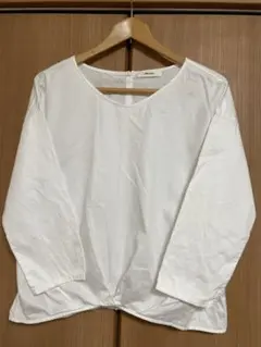 ニコアンド　白　後ろボタンブラウス 綿100% Mサイズ