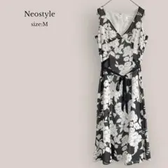 Neostyle✨美品✨ノースリーブフレアワンピース　花柄　膝下丈　東京スタイル