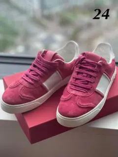 VALENTINO ヴァレンティノ ロックスタッズ スニーカー 24 限定